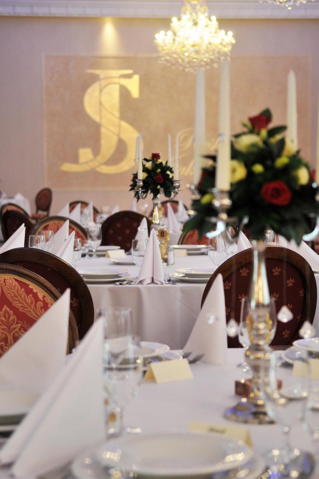 Hotel Jakub Sobieski Olawa Luaran gambar